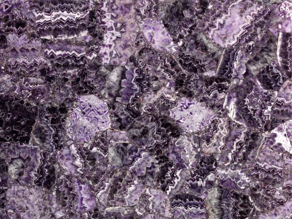 Antolini amet&uuml;st disainiga plaat