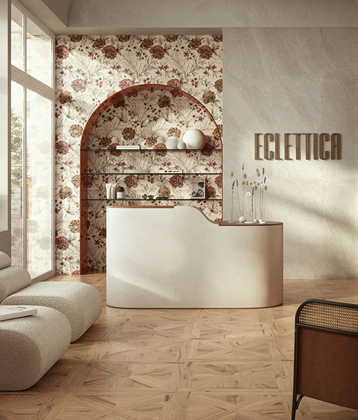 Stiilne vastuv&otilde;tuala lillelise aktsentseina, kaarja moodsa riiulilahenduse ja skulptuurse valge letiga. Soe puitp&otilde;rand ja pehmed neutraalsed m&ouml;&ouml;bliesemed loovad hubase &otilde;hkkonna.