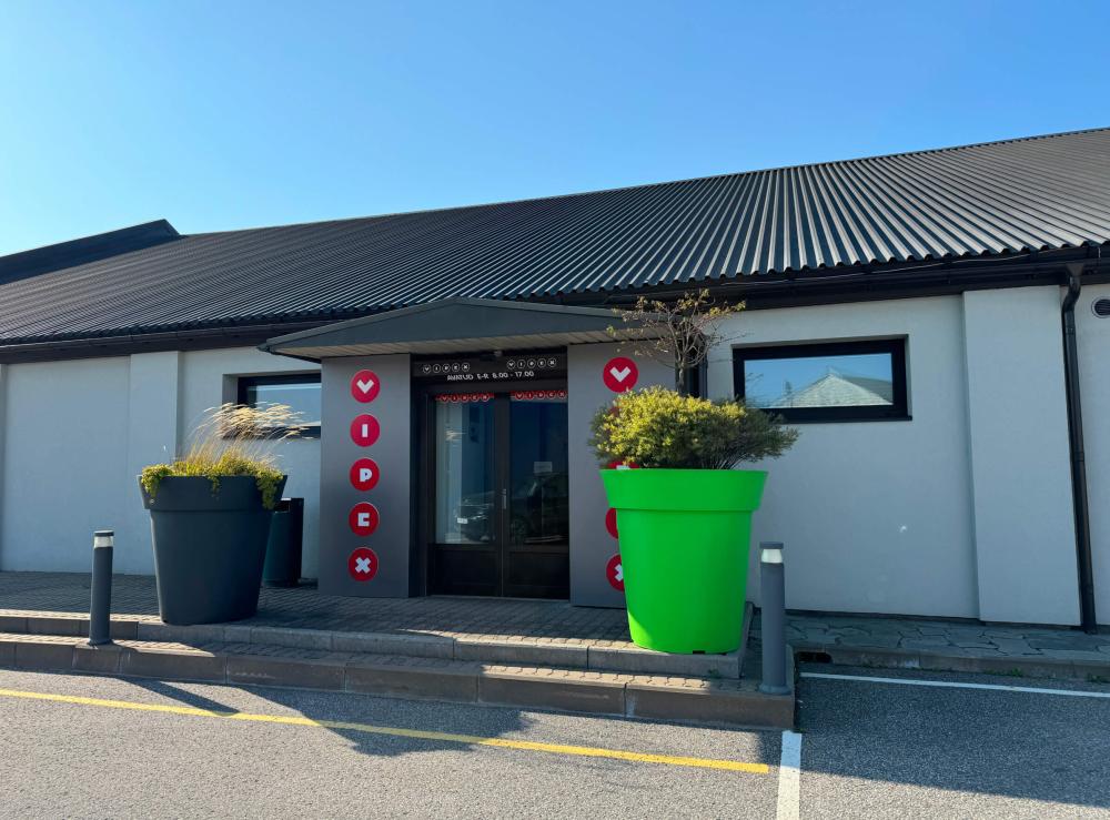 AS Vipex Salong esikülg väljaspoolt