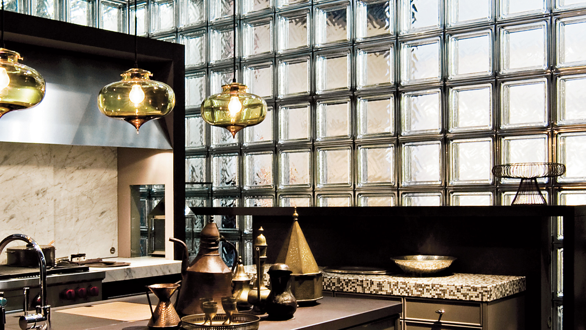 Loomingulised viisid klaasploki kasutamiseks – dušinurgast köögini