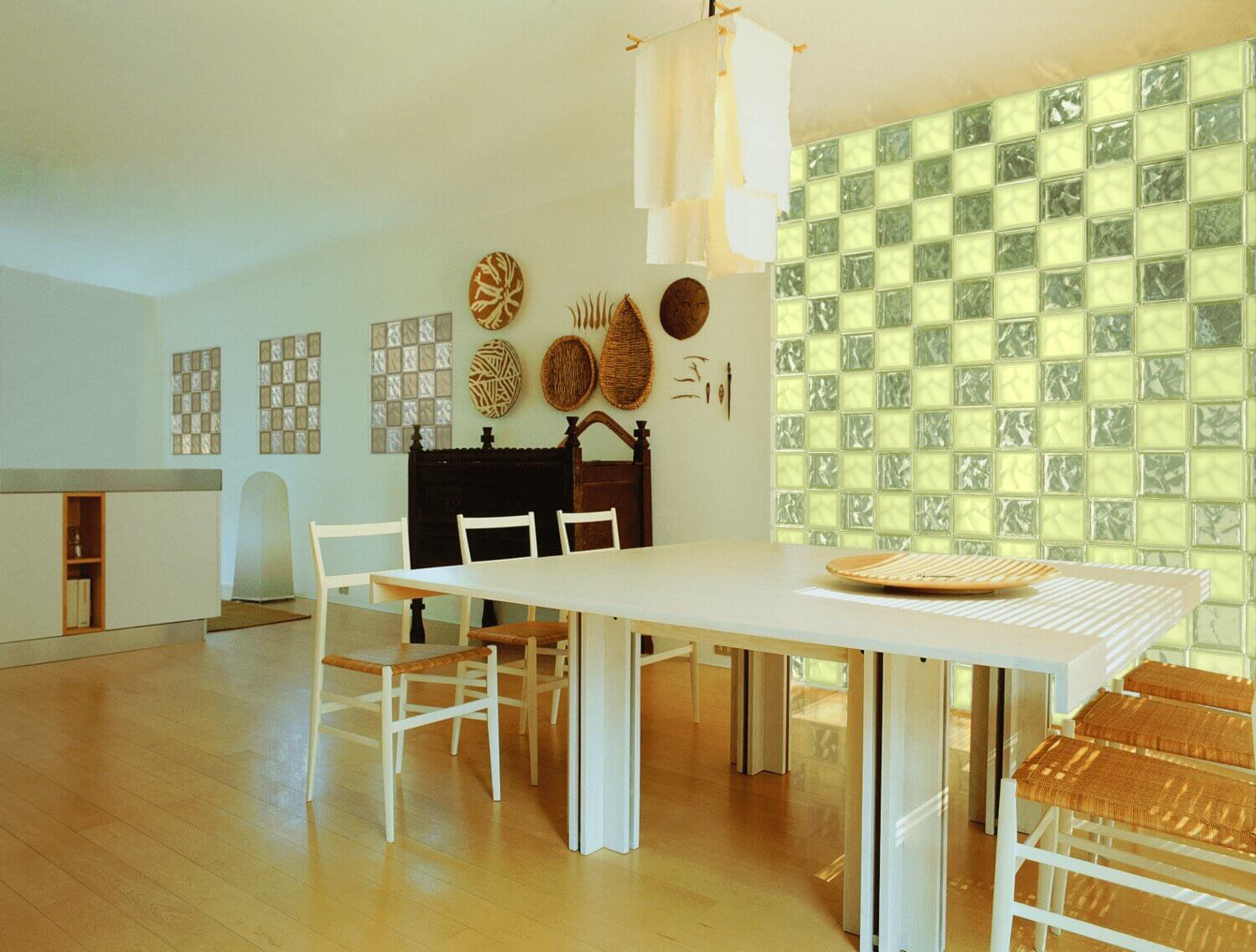 Lasitiilien asennus: Kattava opas onnistuneeseen lopputulokseen