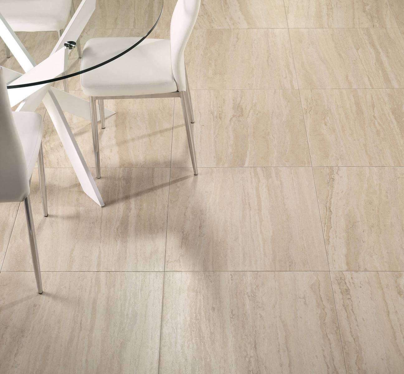 Bellacasa Atica puitu meenutavad plaadid naturaalse ilmega põrandal