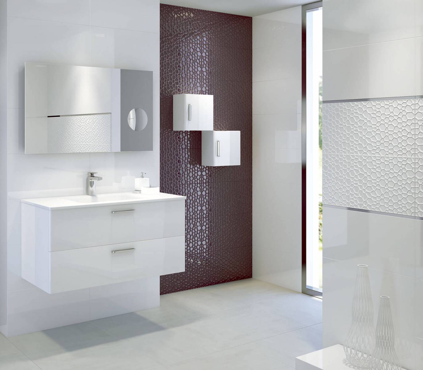 Bellacasa Mito minimalistlik vannituba valgete plaatidega ja kontrastse tumepunase aktsendiga