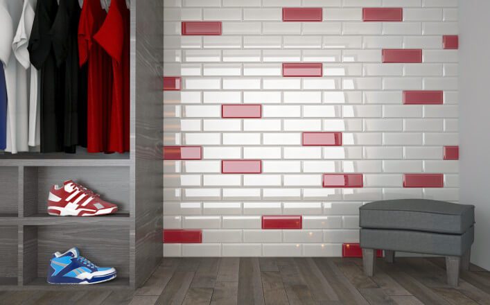 Ceragni metrooplaadid punaste aktsentidega elutoas