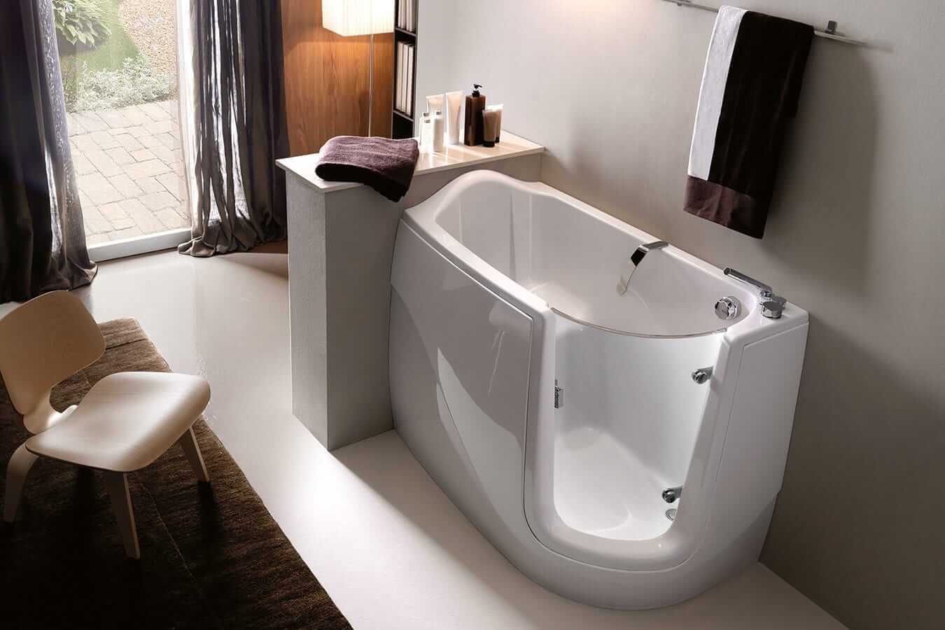 Kompaktne istumisk&otilde;rgusega vann k&uuml;ljeuksega lihtsaks sisenemiseks. Ideaalne v&auml;iksematesse vannitubadesse ja neile, kes hindavad mugavust ja turvalisust.